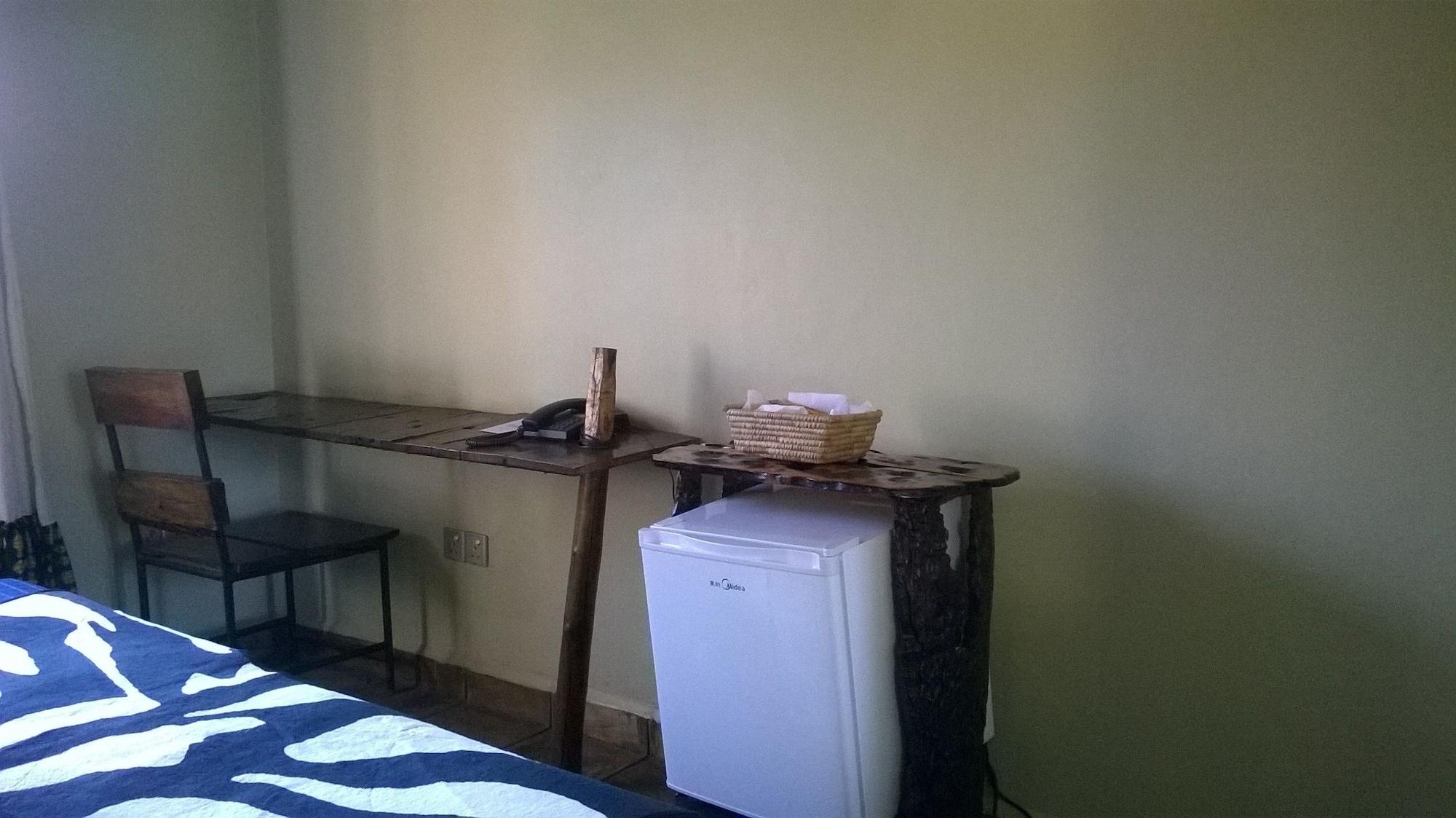 Weru Weru River Lodge Bagian luar foto