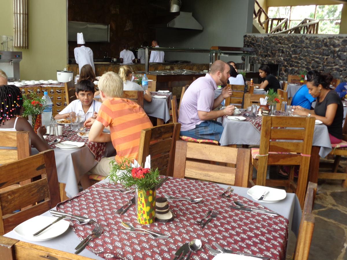 Weru Weru River Lodge Bagian luar foto