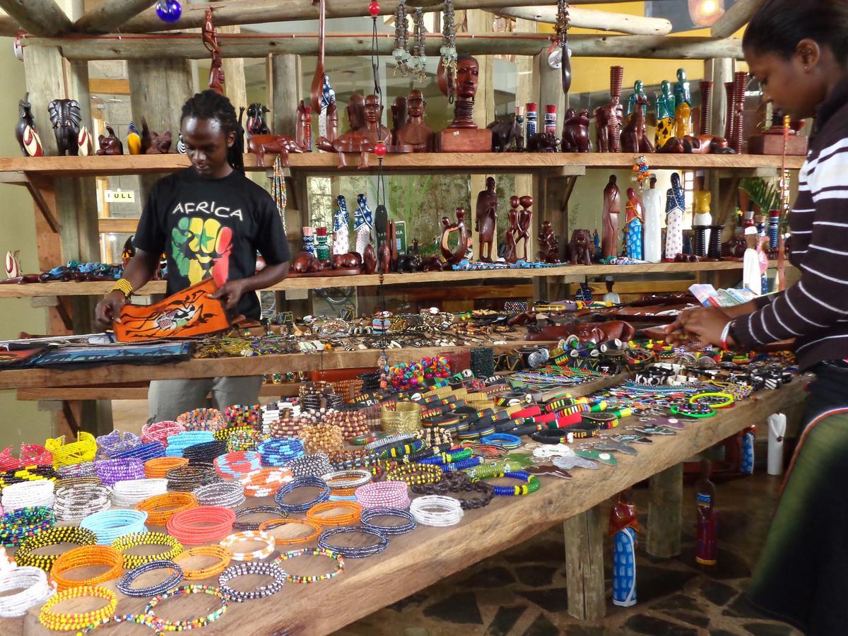 Weru Weru River Lodge Bagian luar foto