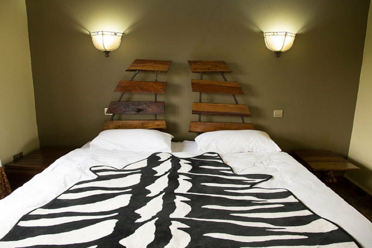 Weru Weru River Lodge Bagian luar foto