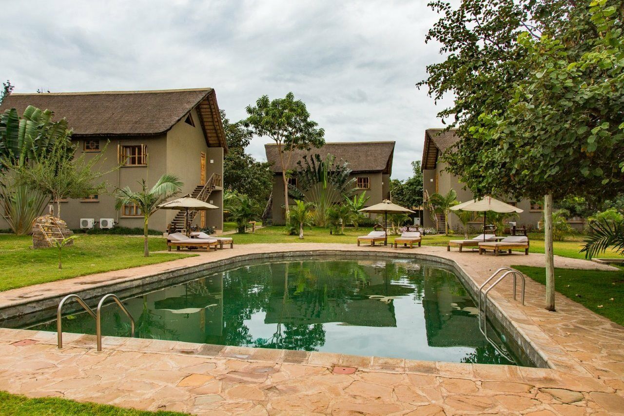 Weru Weru River Lodge Bagian luar foto